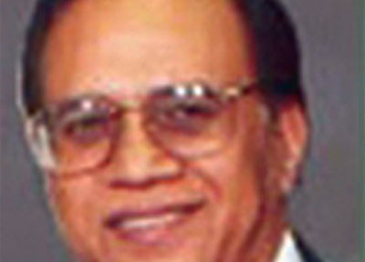 Indian-American Receives Business Award