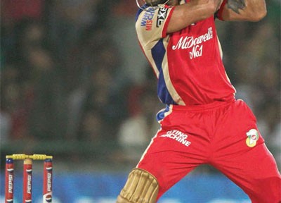 KOHLI, UNADKAT HELP RCB KEEP PACE