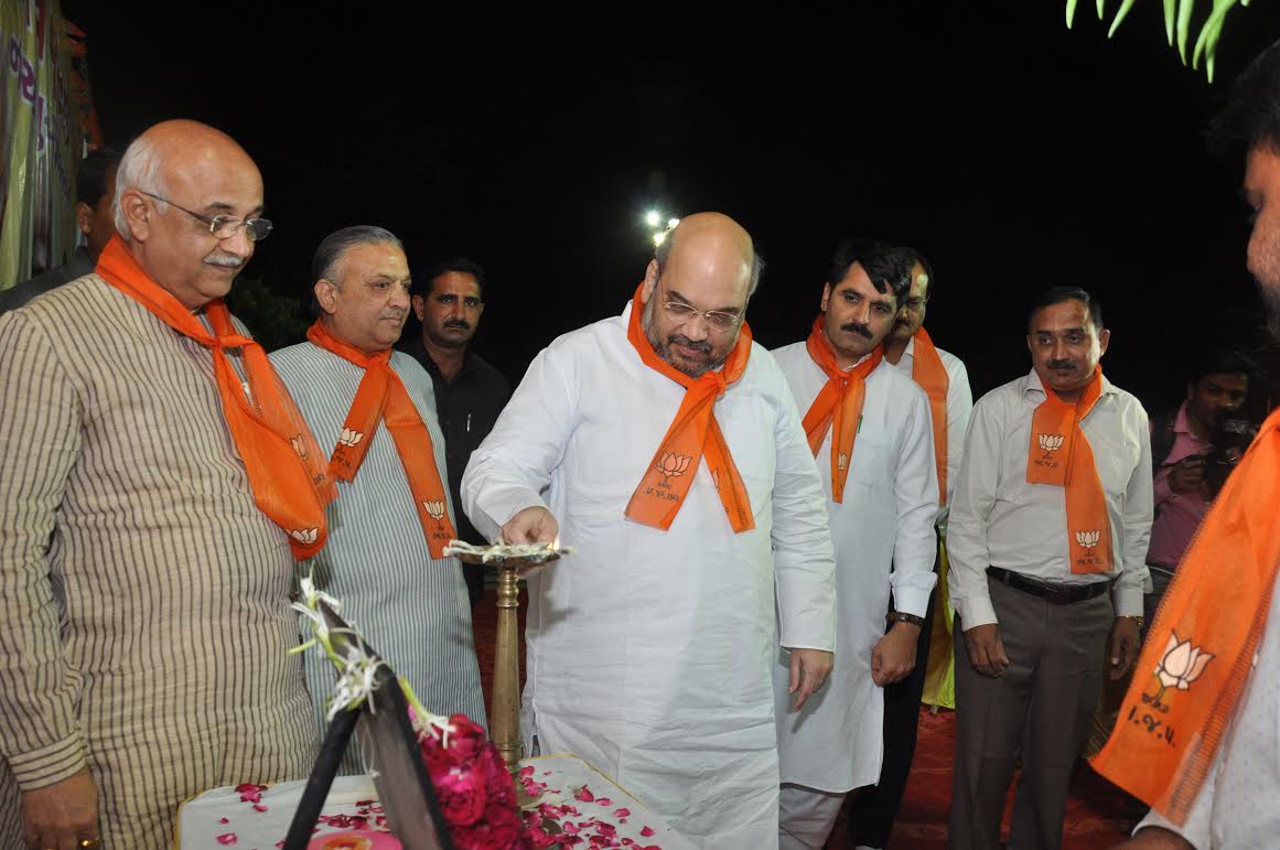 BJP workers in Amit Shah's assembly constituency Naranpura