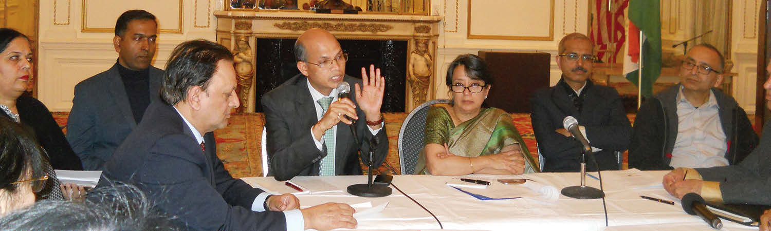 GOPIO's Round Table Meeting with Indian Consulate Officials, From L. to R: Suman Bala,Devvrat Chakravarthy, GOPIO International Coordinator Rajeev Mehta, Deputy Consul General Dr. Manoj Kumar Mohapatra, Ambassador Riva Ganguly Das Consul Sandeep Kumar and Vice Consul Sandeep Grover.