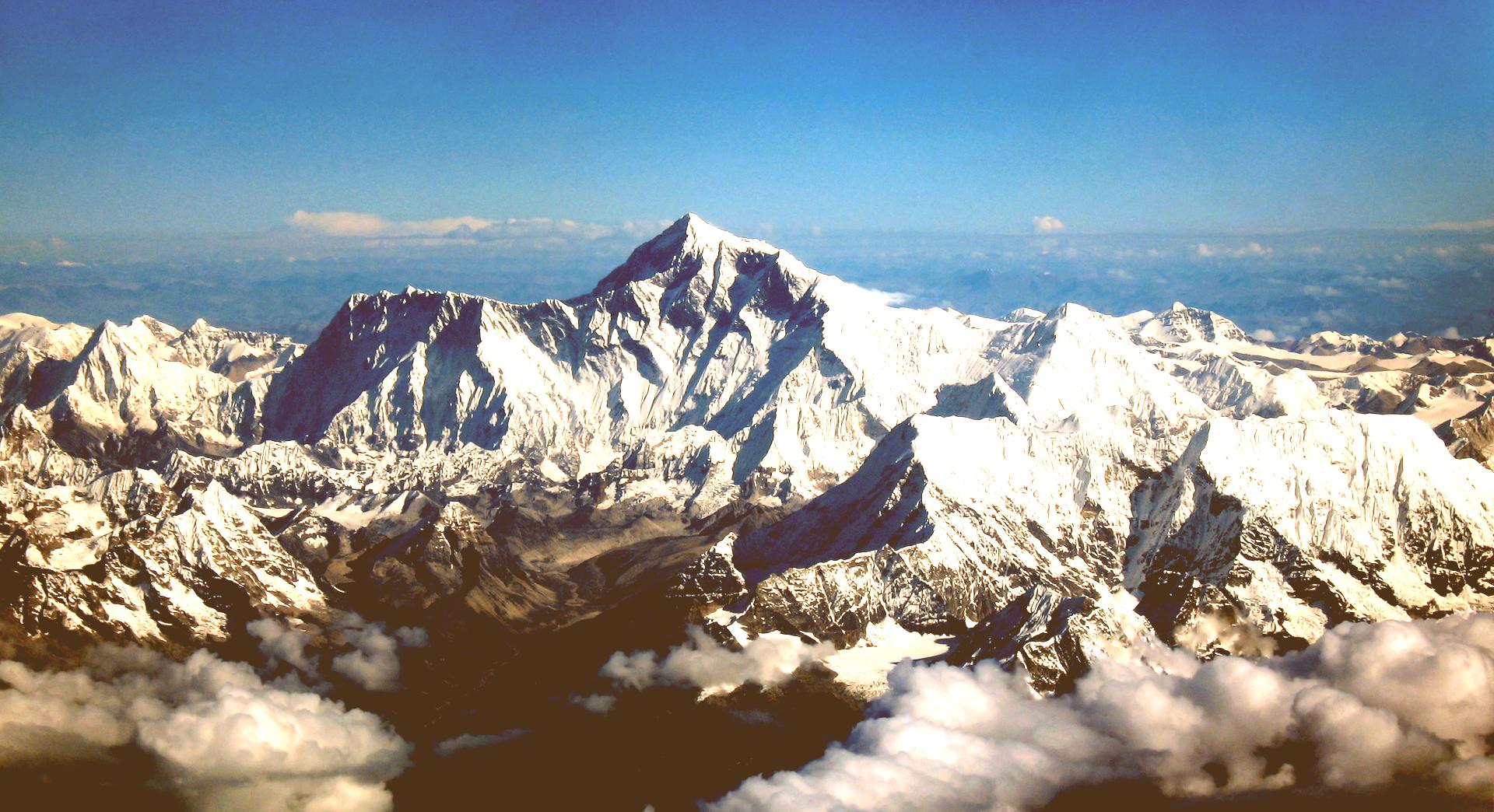 Mount-Everest-1-antique