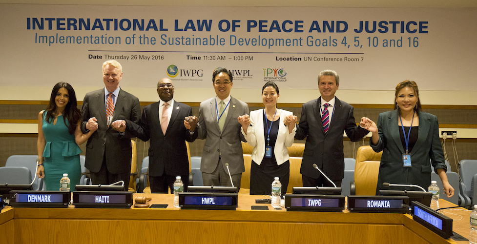 Panelists Panelists at the discussion on International law on peace and justice