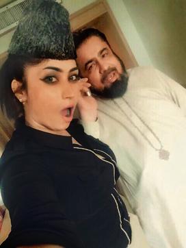 Qandeel Baloch took social media by storm when she posted three selfies of herself with Mufti Abdul Qavi on her Facebook page. (Facebook)