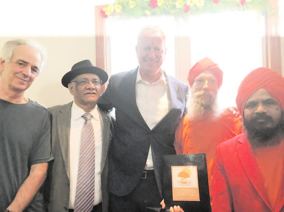 (L to R)-Steve Wilhelm, Arish Sahani, Mayor Bill De Blasio, Acarya Vimaleshananda Avadhuta, Acarya Abhiramananda Avadhuta