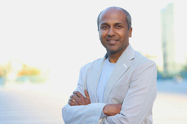 Indian American Sree Sreenivasan named Inaugural Marshall R. Loeb Visiting Professor at SBU J-School