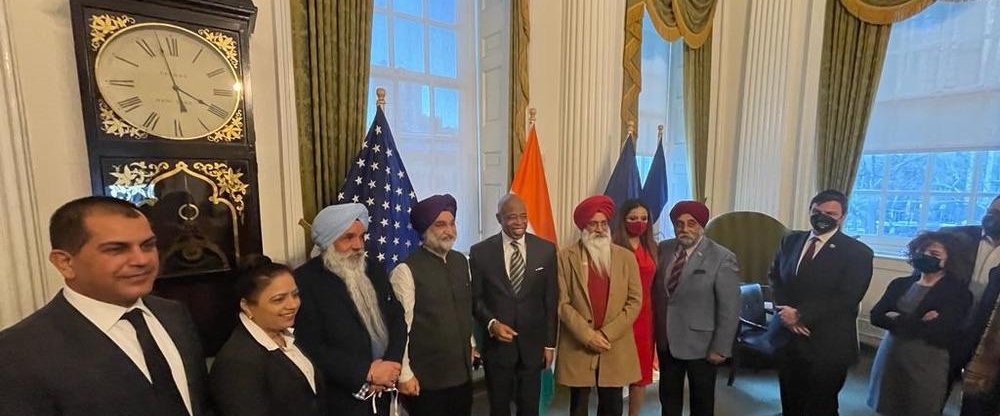 Ambassador Meets the Mayor