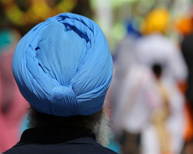 100 Sikh security guards lost their jobs for not being clean-shaven as required by Toronto’s mask rules