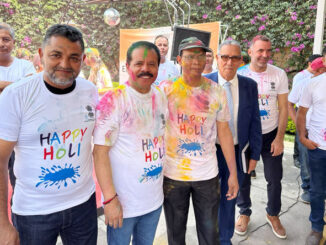 Several prominent dignitaries from Guatemala participated in the Holi Celebrations