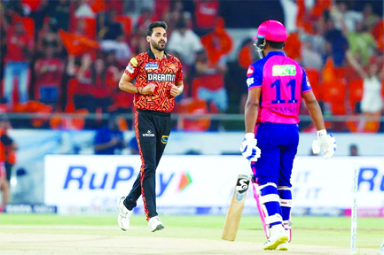 Bhuvi helps SRH end RR’s streak with one-run victory