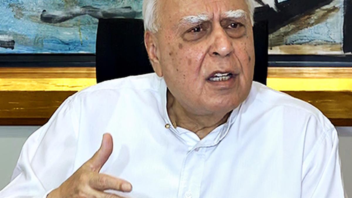 Kapil Sibal elected  Supreme Court Bar Association president