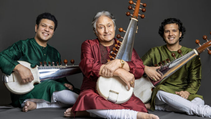 WMI_L-TO-R_AMAAN-ALI-BANGASH_AMJAD-ALI-KHAN_AYAAN-ALI-BANGASH_unnamed(13)