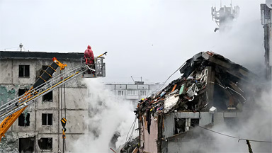 Russian attacks kill five, including family, in east Ukraine