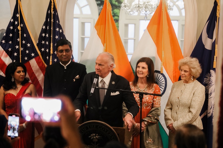 Georgia Governor Henry McMaster celebrates Diwali with CG Atlanta and Indian American community